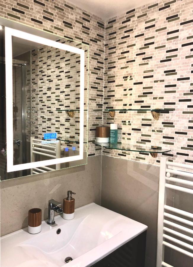 Champs Elysees Apartment 1 Париж Екстериор снимка